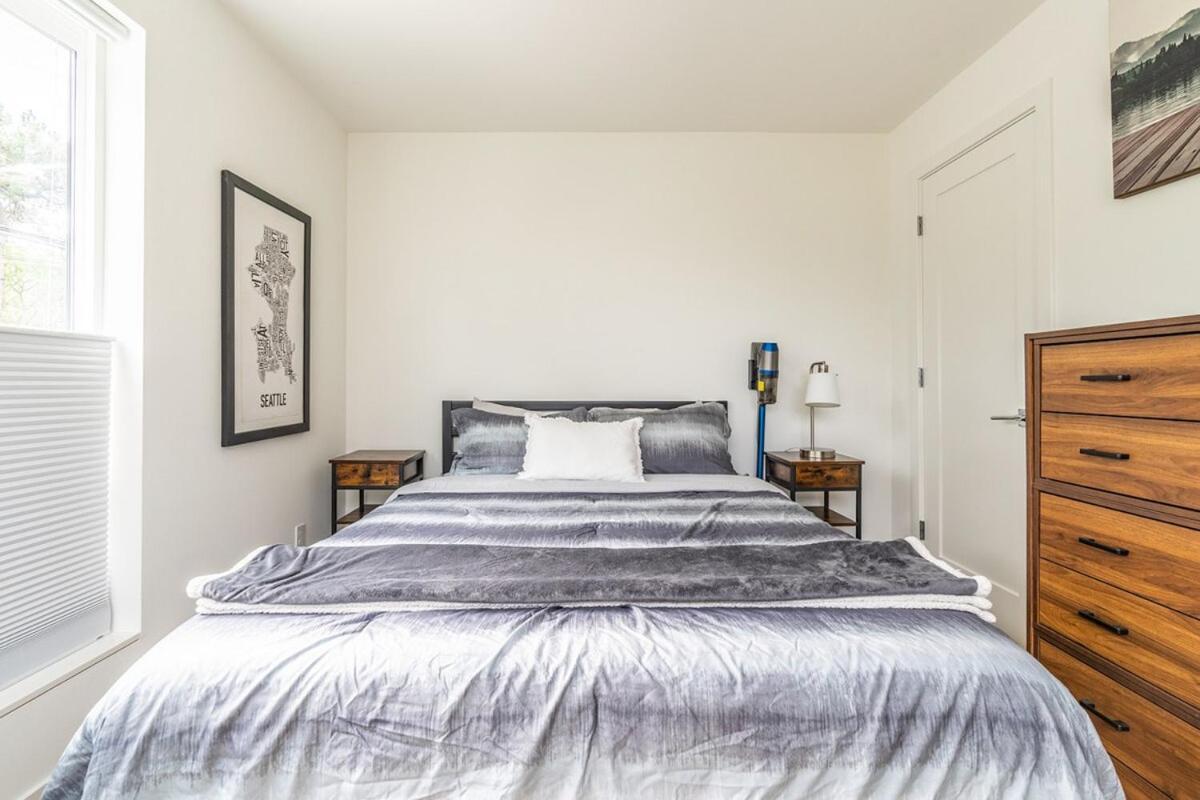 Townhome Amazing Rooftop Views * Seattle