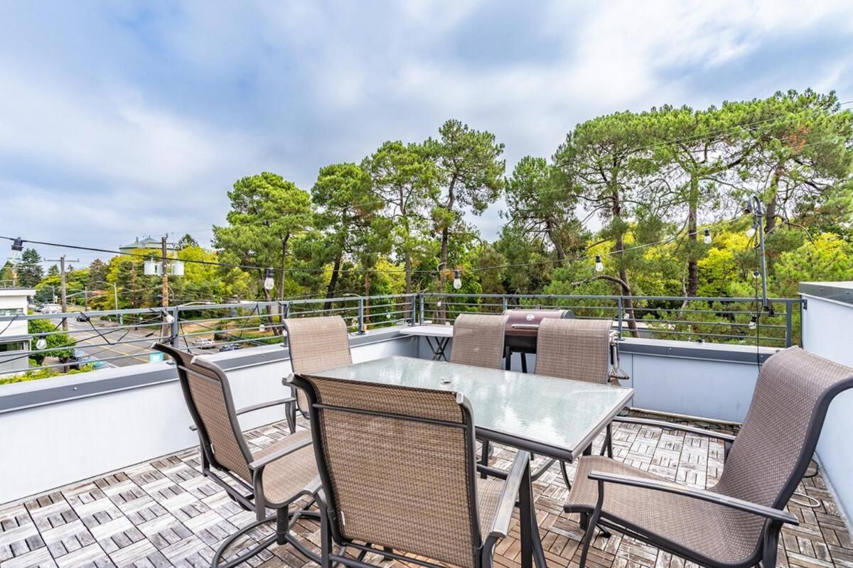 Townhome Amazing Rooftop Views Holiday home Seattle